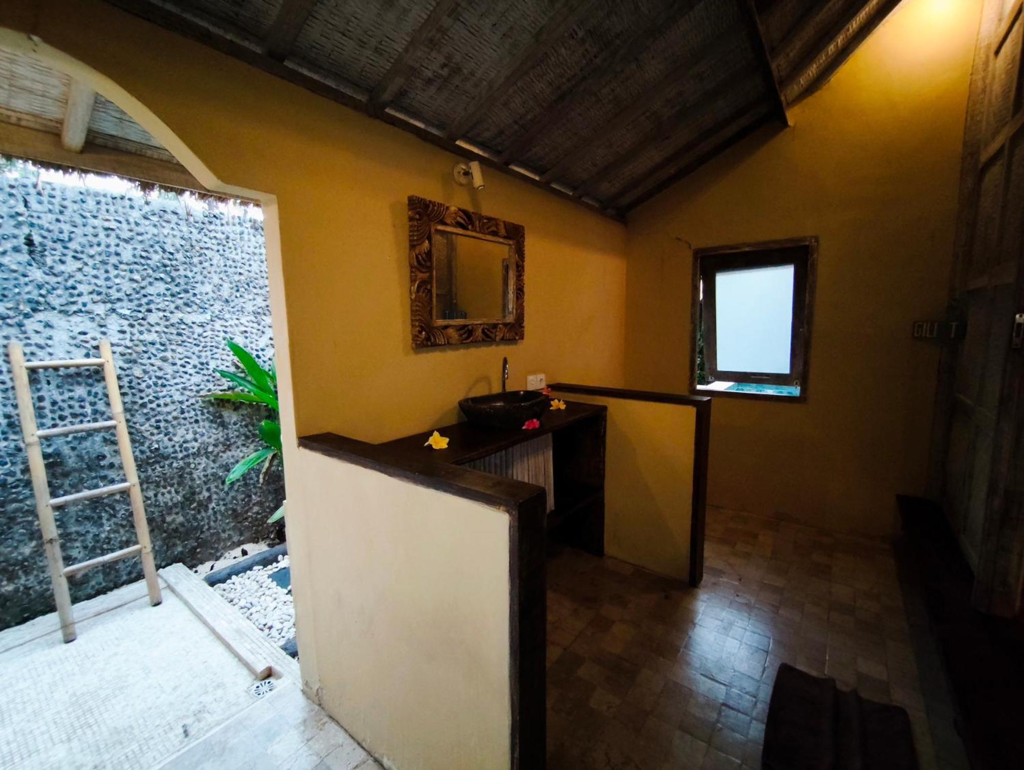 Villa Ibu Gili Trawangan Exterior photo