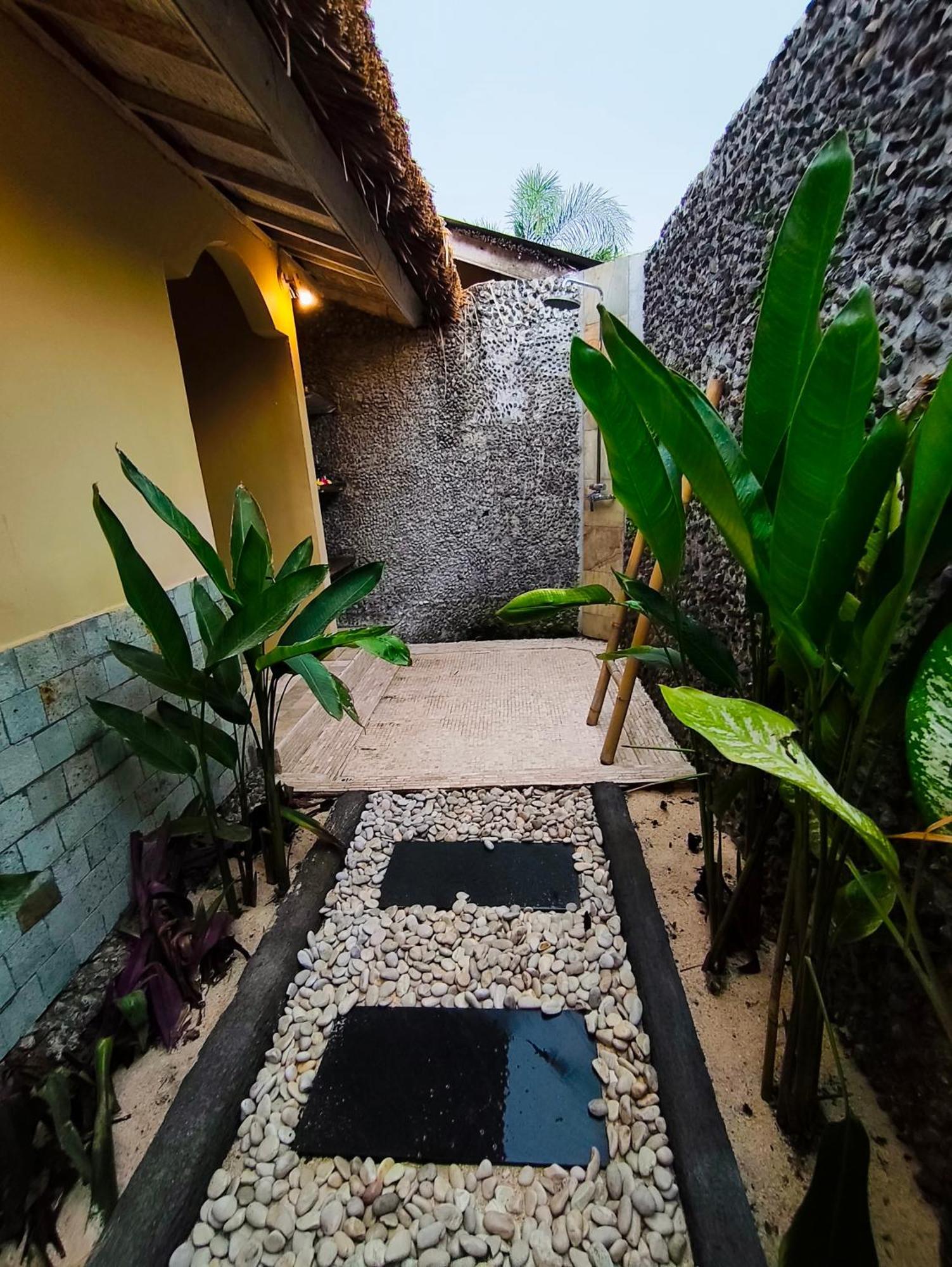 Villa Ibu Gili Trawangan Exterior photo