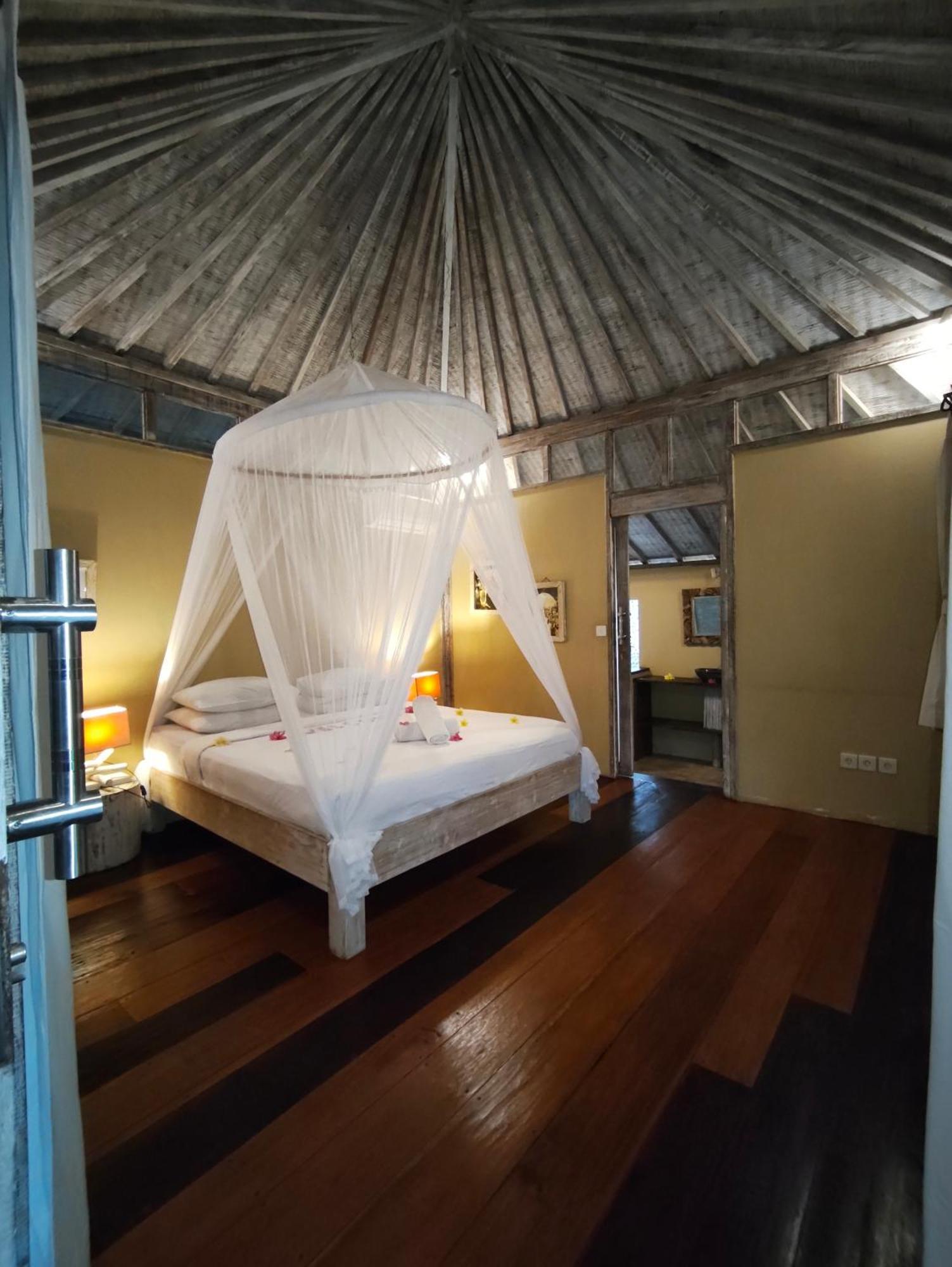 Villa Ibu Gili Trawangan Exterior photo